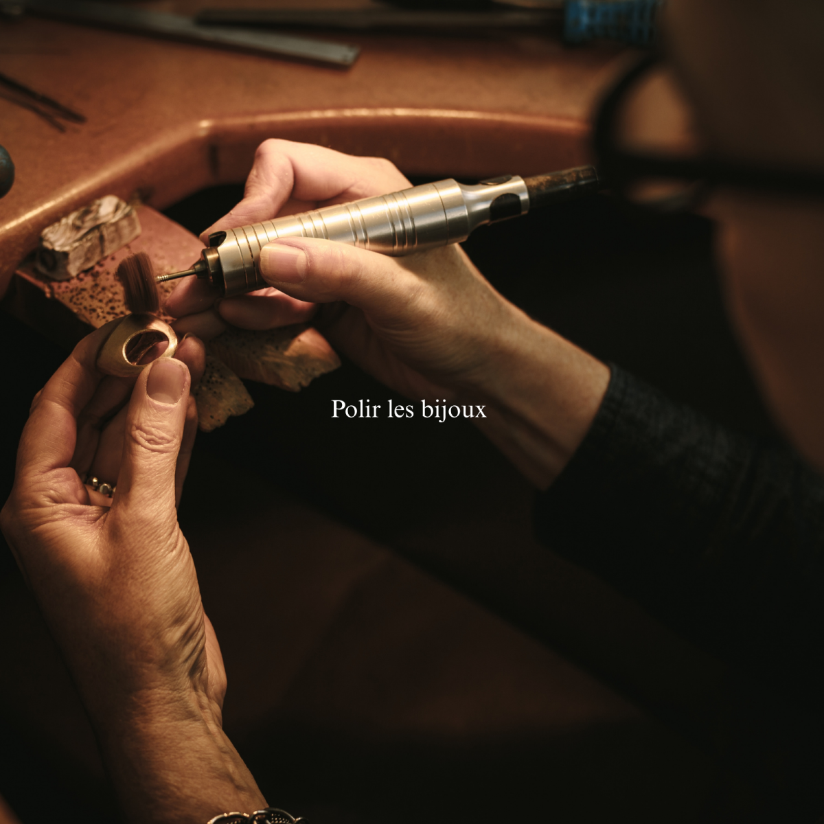 Quelle machine à polir choisir pour un atelier de bijouterie à Toulouse ?